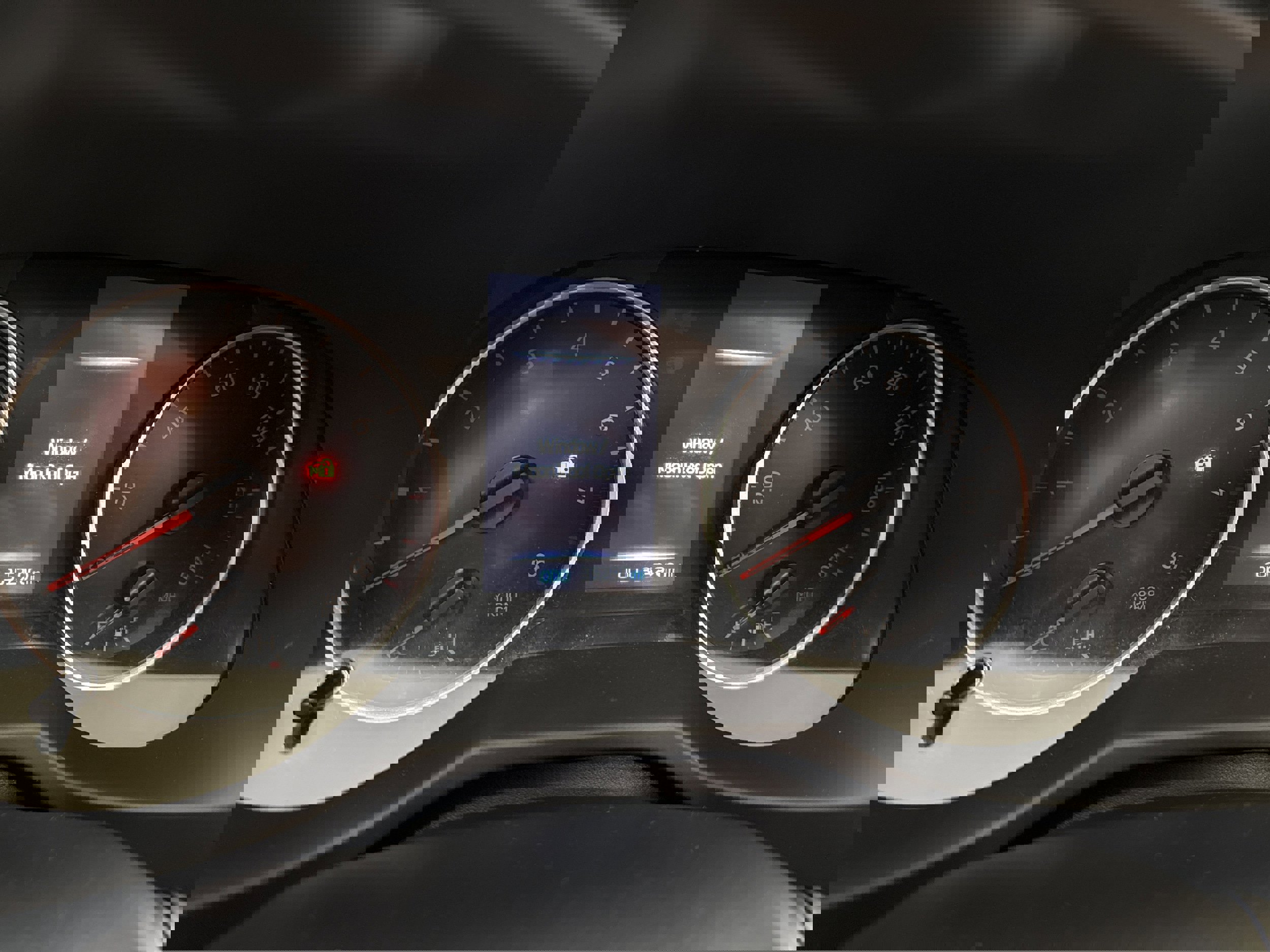 Used 2021 Toyota RAV4 XLE Premium image 5