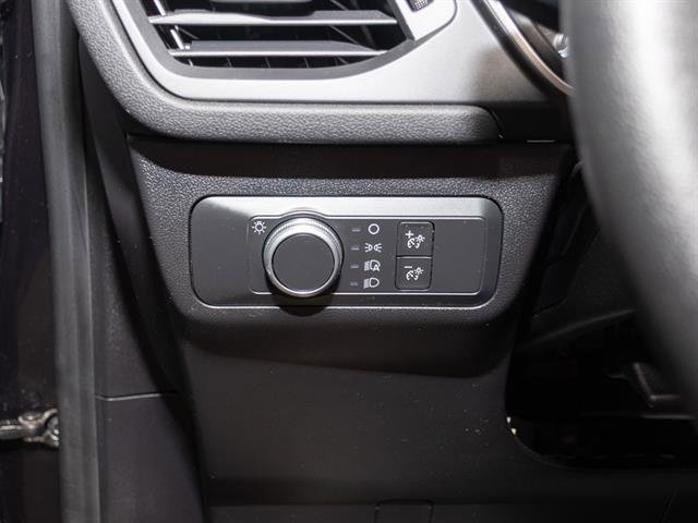 Used 2020 Ford Escape SE image 13