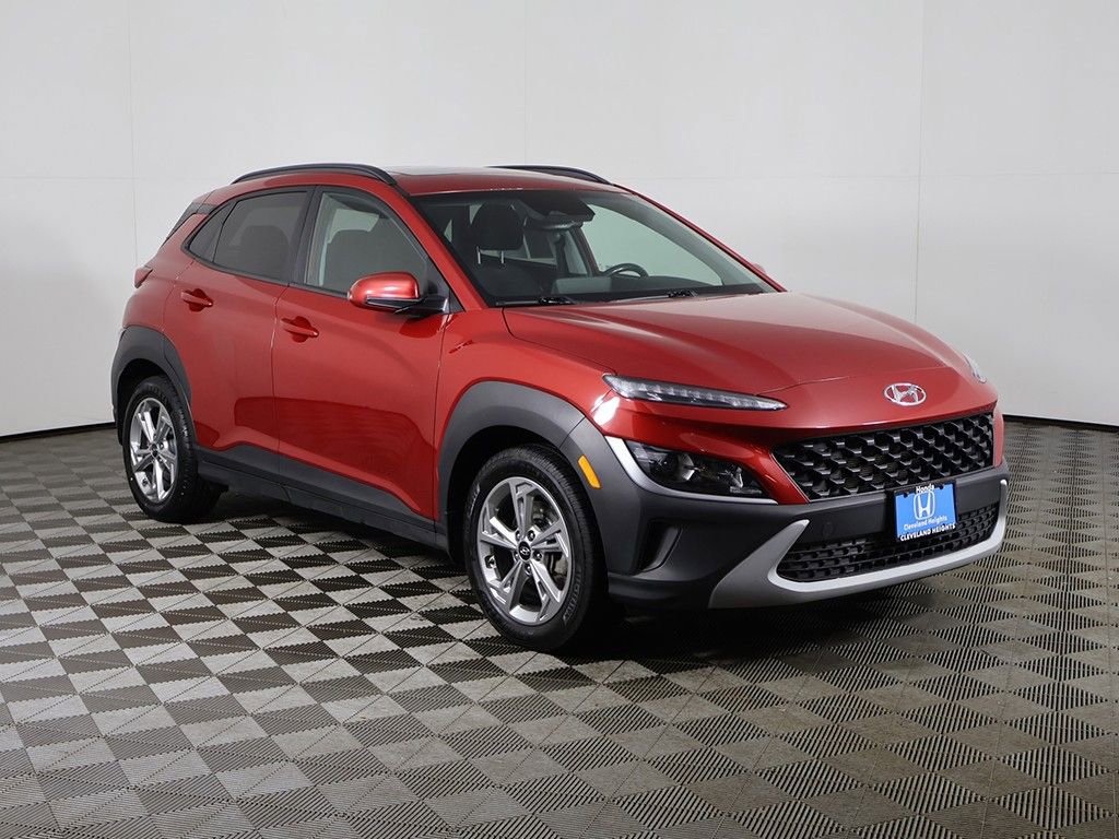 Used 2022 Hyundai Kona SEL w/ Convenience Package image 2