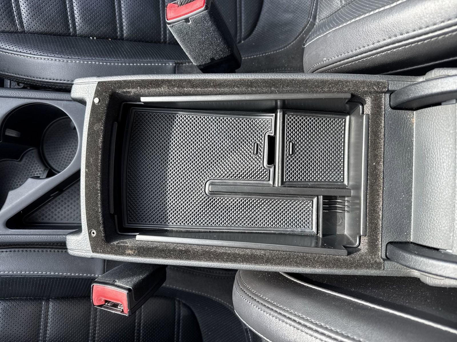 Used 2013 Volkswagen CC Executive image 21