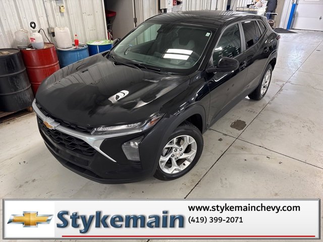 Used 2024 Chevrolet Trax LS w/ LS Convenience Package image 26