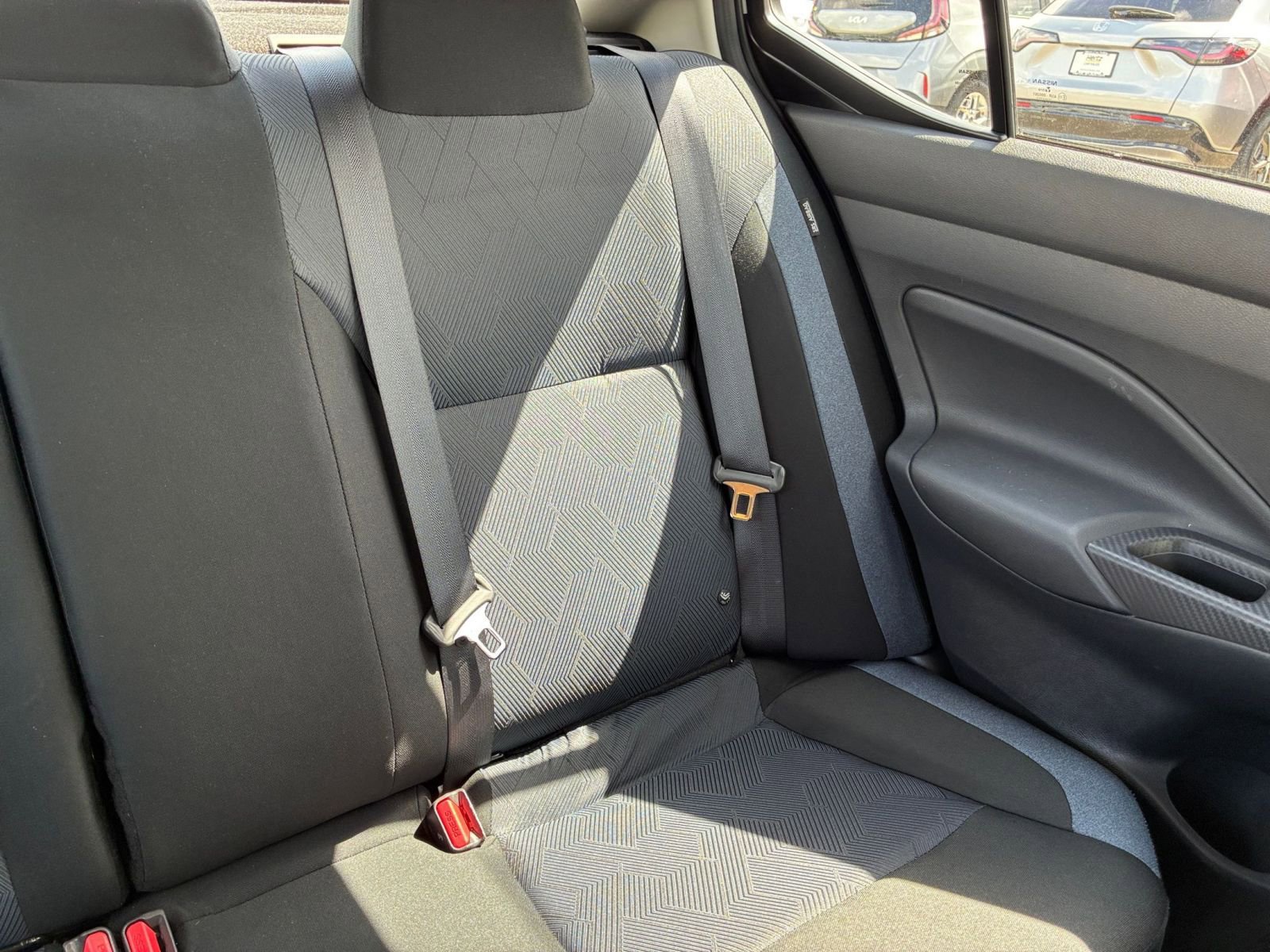 Used 2025 Nissan Versa SV image 30