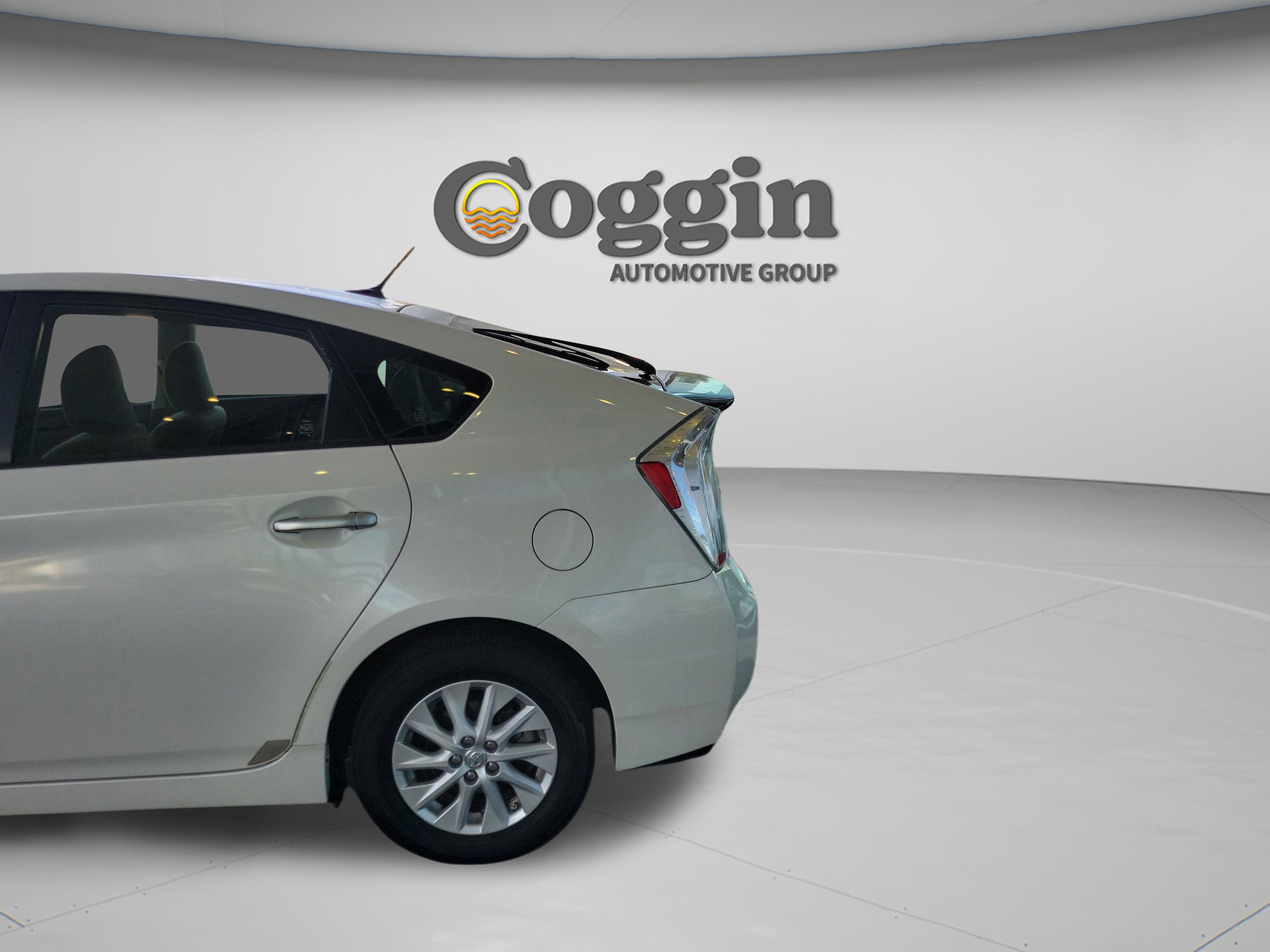 Used 2013 Toyota Prius Prime Plug-In Hybrid image 8