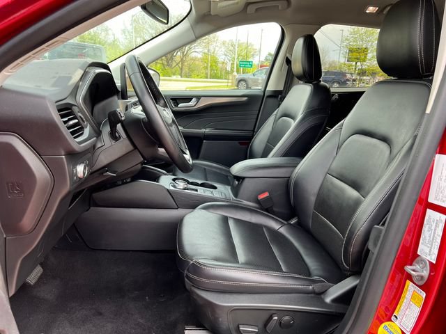 Used 2022 Ford Escape Titanium AWD/4WD image 4
