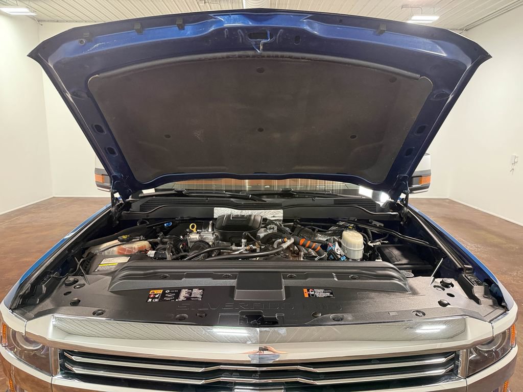 Used 2015 Chevrolet Silverado 2500 High Country w/ Duramax Plus Package image 86