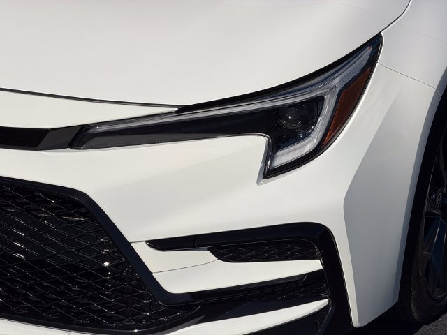 Certified 2025 Toyota Corolla SE w/ SE Premium Package AWD/4WD image 10