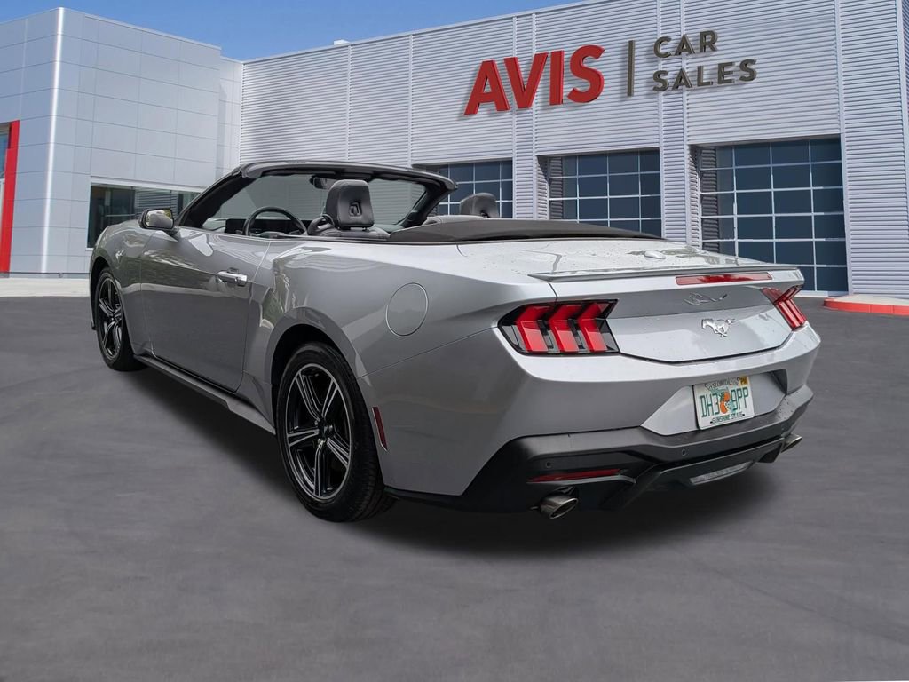 Used 2025 Ford Mustang Premium RWD image 10