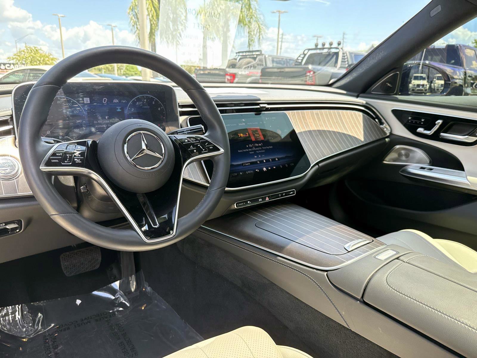 Certified 2024 Mercedes-Benz E 450 4MATIC Sedan image 15