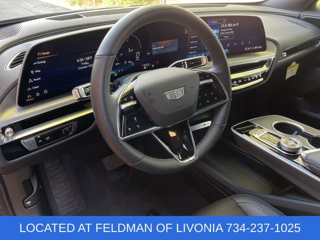 Used 2025 Cadillac Lyriq Luxury image 10