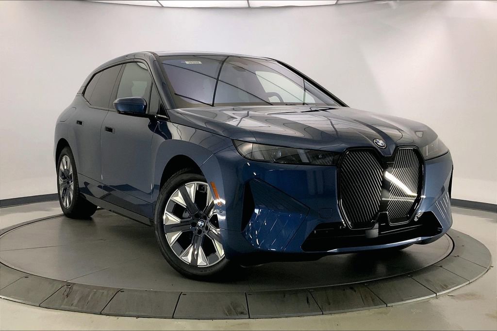 Used 2026 BMW iX xDrive45 w/ Executive Package image 10
