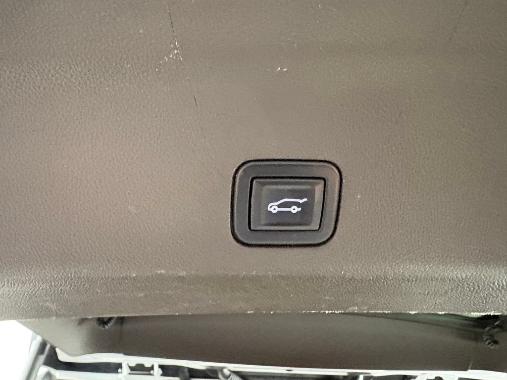 Used 2021 Chevrolet Tahoe Z71 w/ Rear Media and Nav Package AWD/4WD image 35