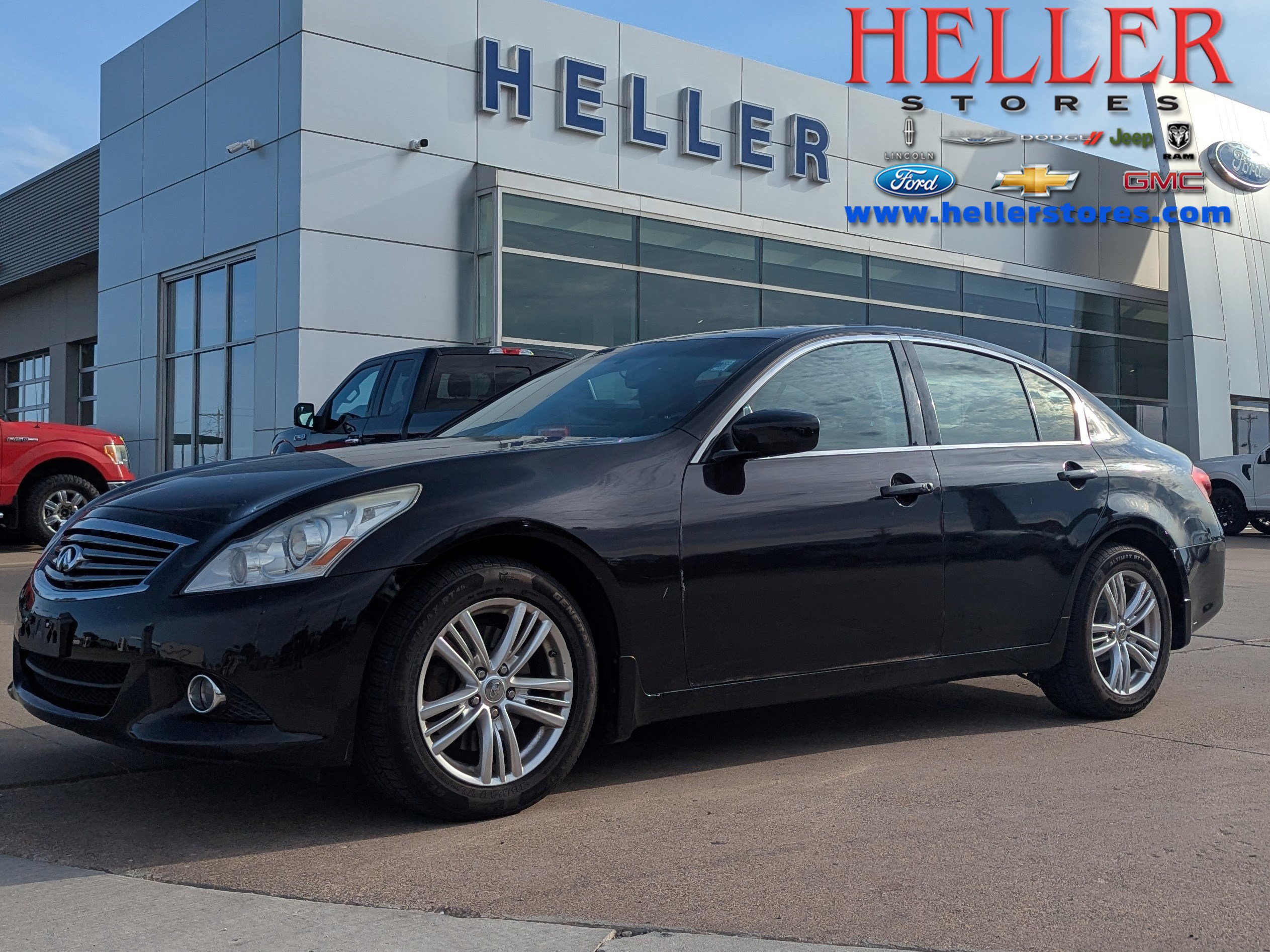 Used 2013 INFINITI G37 x Sedan w/ Premium Pkg AWD/4WD image 1