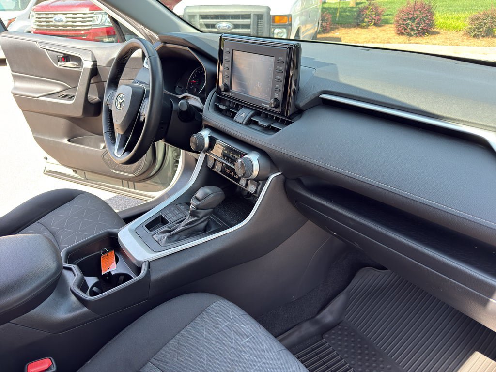 Used 2020 Toyota RAV4 XLE w/ Convenience Package AWD/4WD image 31