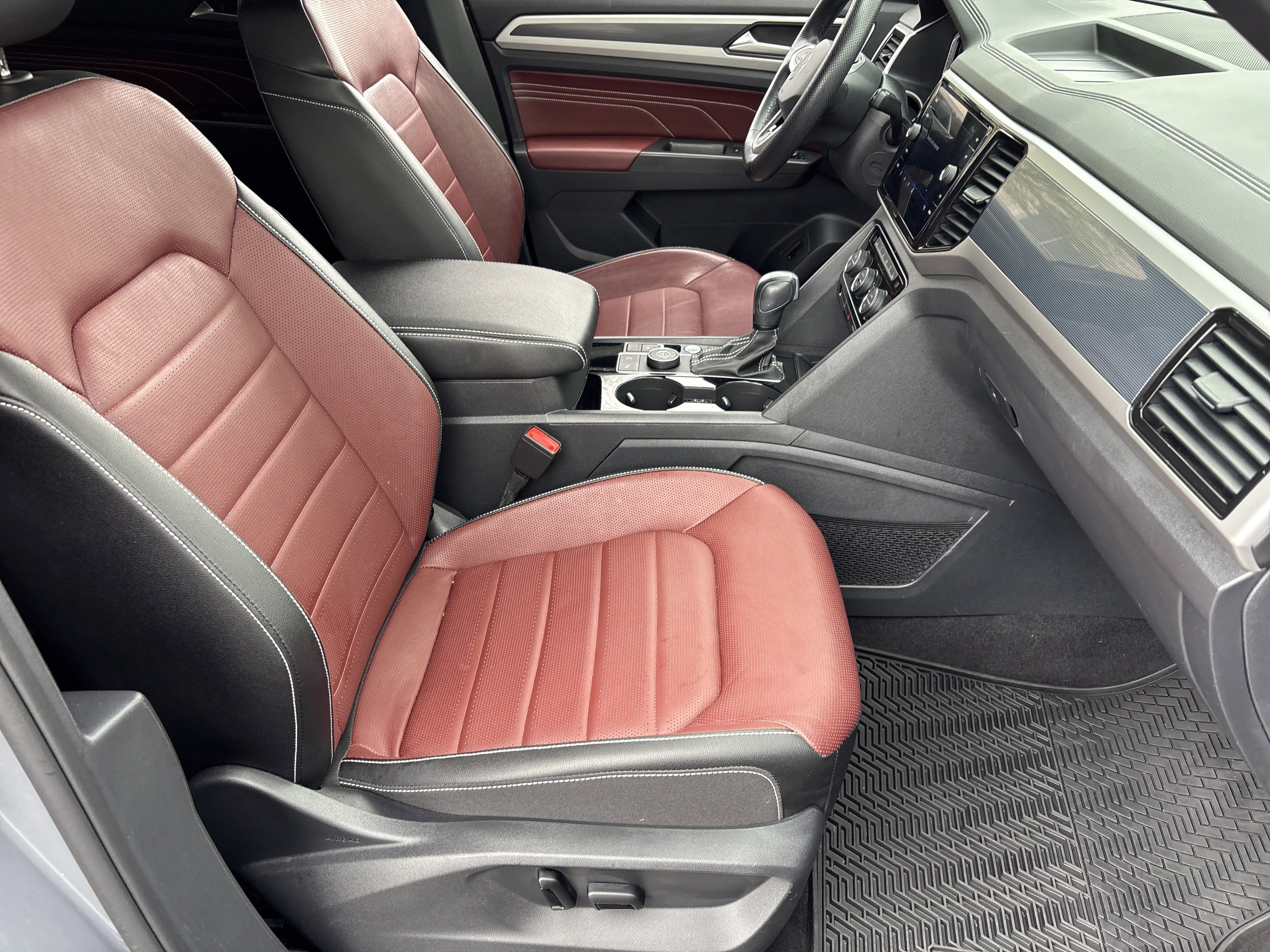 Used 2023 Volkswagen Atlas Cross Sport SEL Premium R-Line image 9