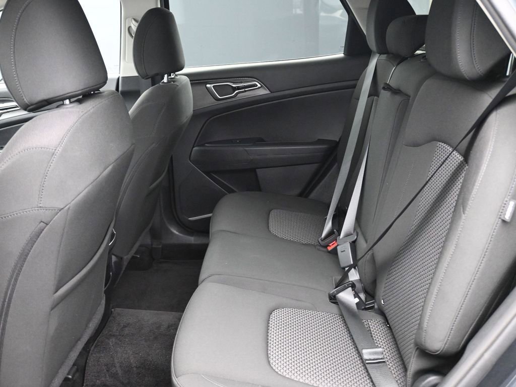 Used 2024 Kia Sportage LX image 13