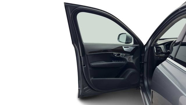 Used 2016 Volvo XC90 T6 Momentum w/ Momentum Plus Package image 10
