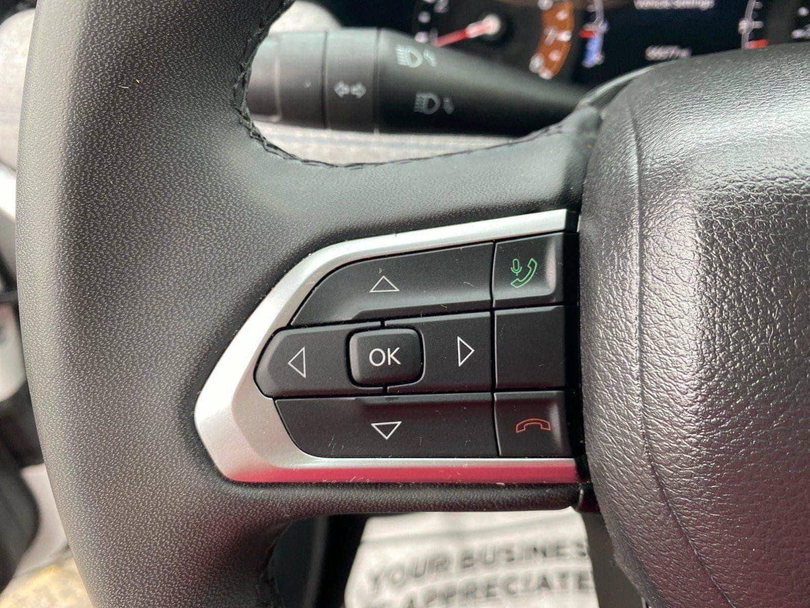 Used 2024 Jeep Compass Latitude AWD/4WD image 19