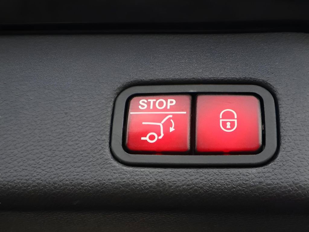 Used 2016 Mercedes-Benz GLE 300d 4MATIC image 18