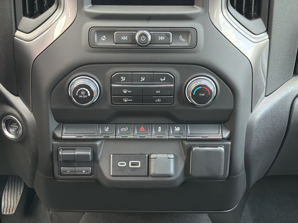 Used 2025 Chevrolet Silverado 2500 Custom w/ Custom Convenience Package AWD/4WD image 18