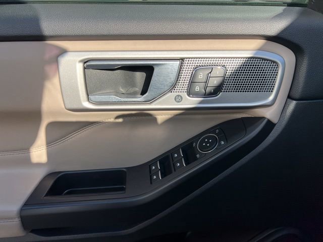 Used 2020 Ford Explorer Limited w/ Class III Trailer Tow Package image 6