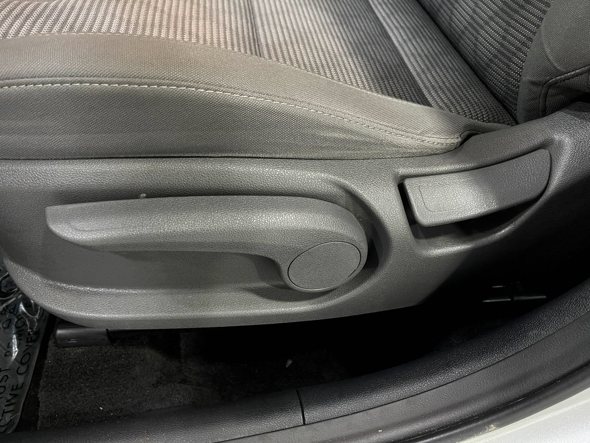 Used 2019 Kia Niro LX FWD image 15
