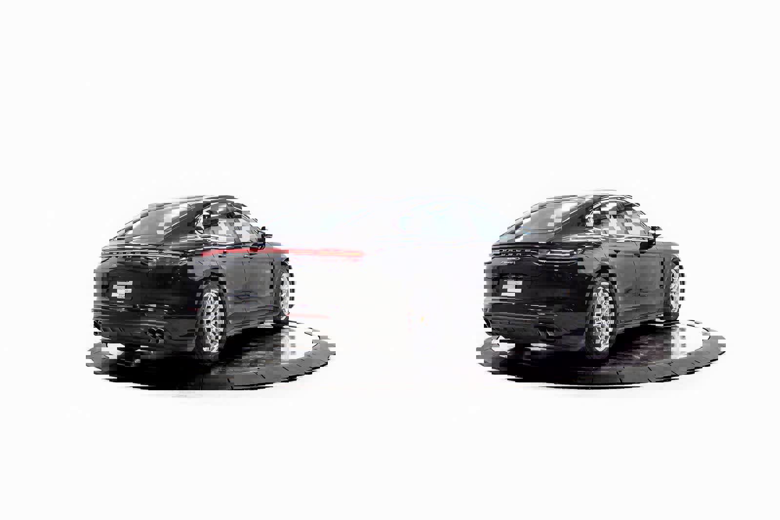 Certified 2022 Porsche Panamera 4S image 7