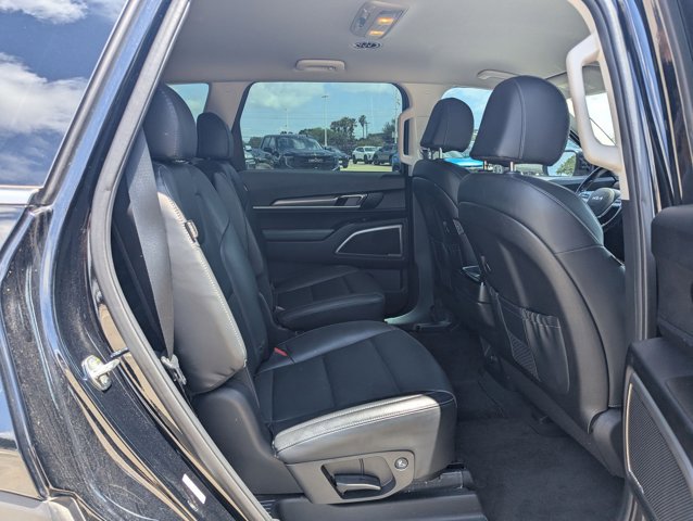 Used 2023 Kia Telluride S FWD image 15