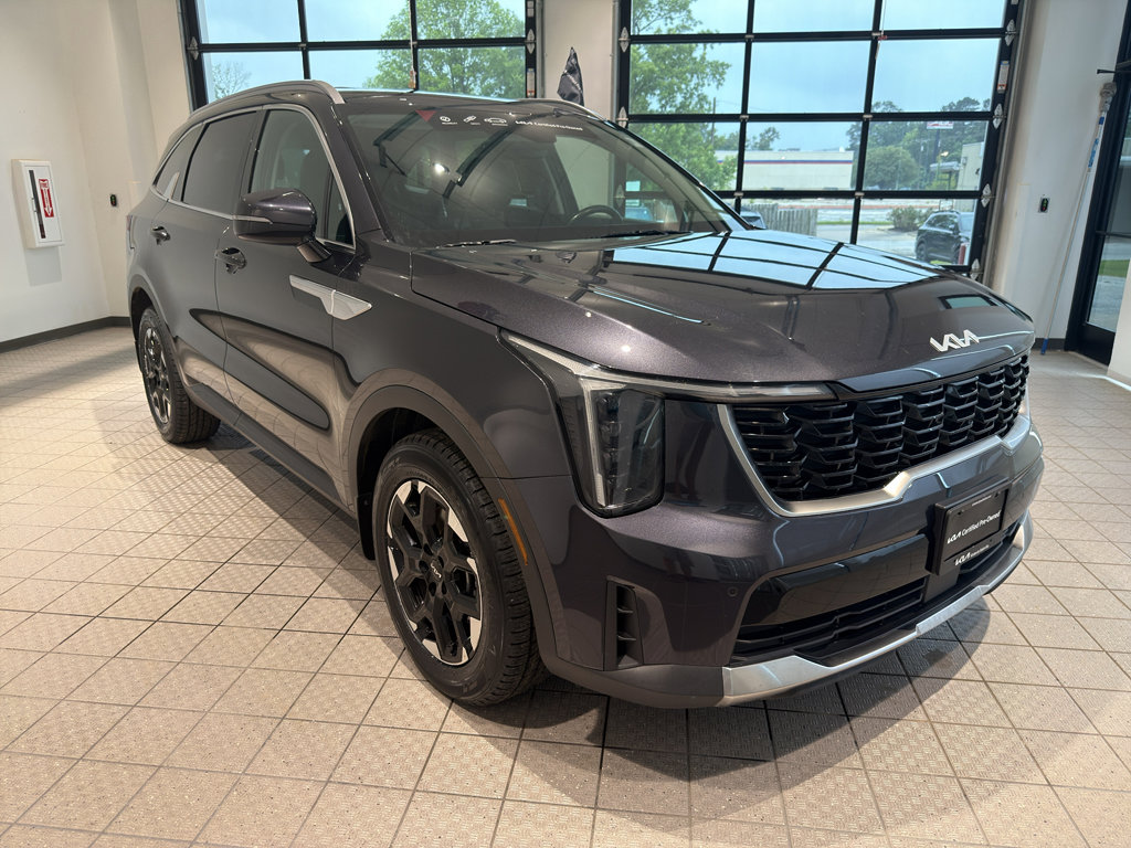 Certified 2025 Kia Sorento S FWD image 7