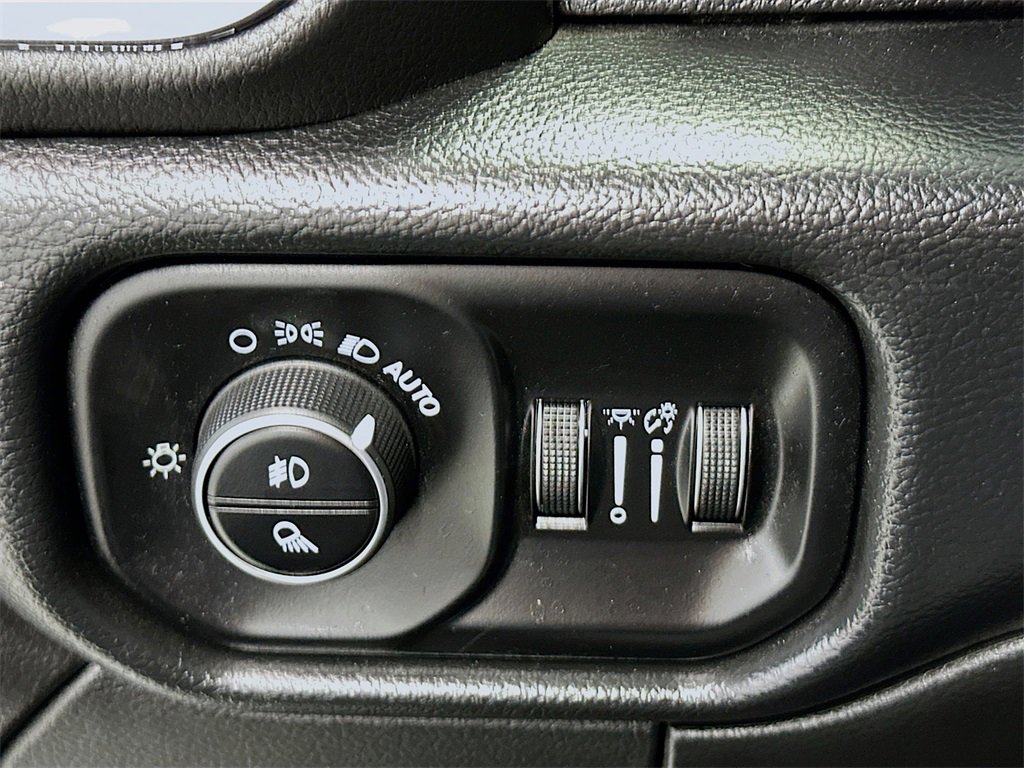 Used 2020 RAM 3500 Laramie image 11