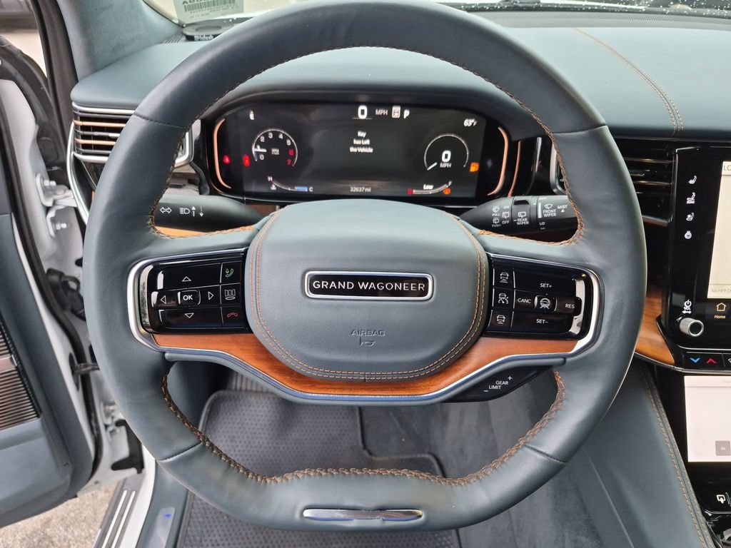 Used 2024 Jeep Grand Wagoneer Series III AWD/4WD image 24