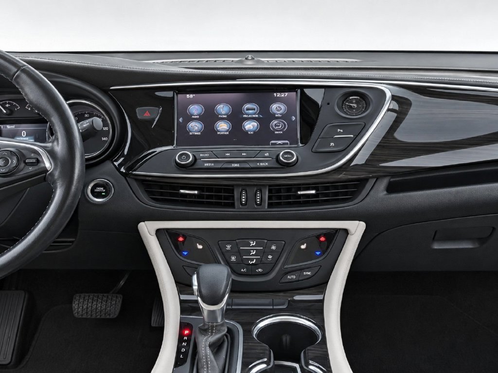 Used 2019 Buick Envision Essence w/ LPO, Cargo Package FWD image 32