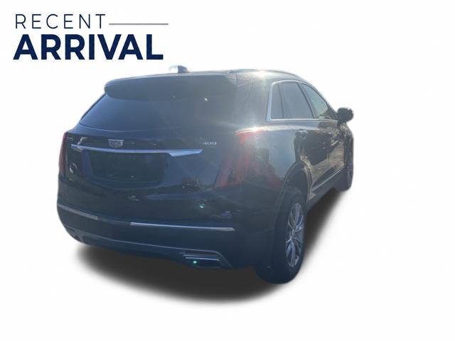 Used 2020 Cadillac XT5 Premium Luxury w/ LPO, Floor Liner Package FWD image 3