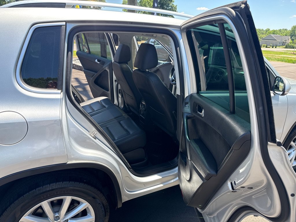 Used 2017 Volkswagen Tiguan Wolfsburg Edition FWD image 12