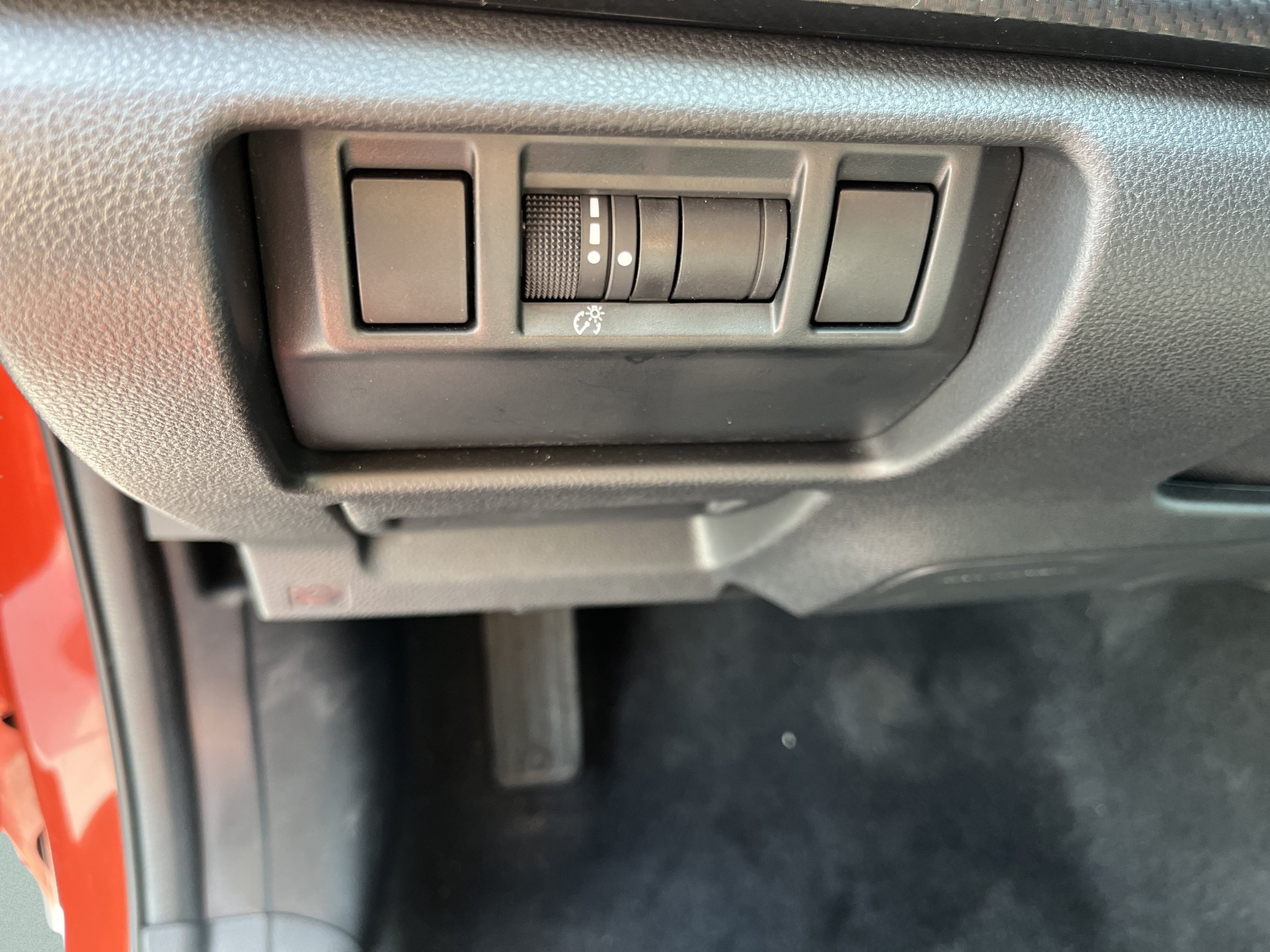 Used 2025 Subaru Crosstrek 2.5i Premium AWD/4WD image 17