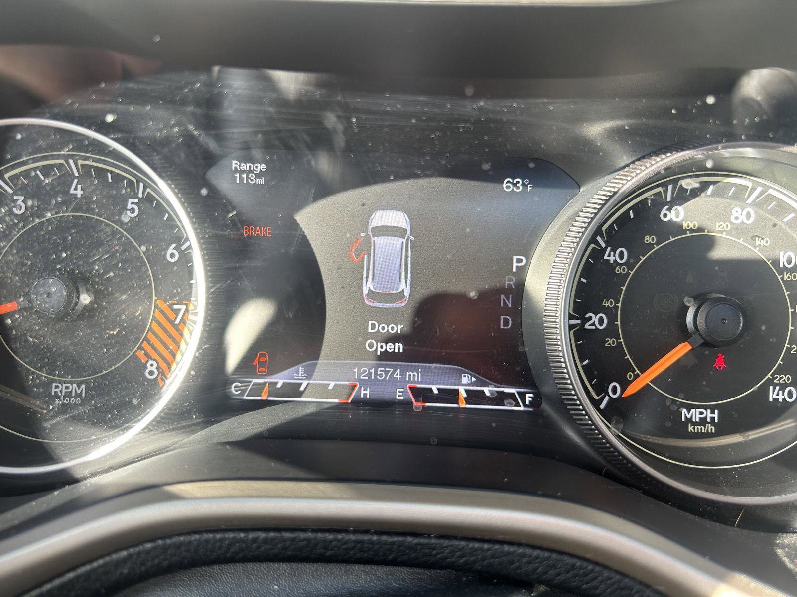 Used 2015 Jeep Cherokee Limited w/ Luxury Group image 18