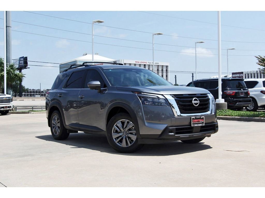 Used 2025 Nissan Pathfinder SV