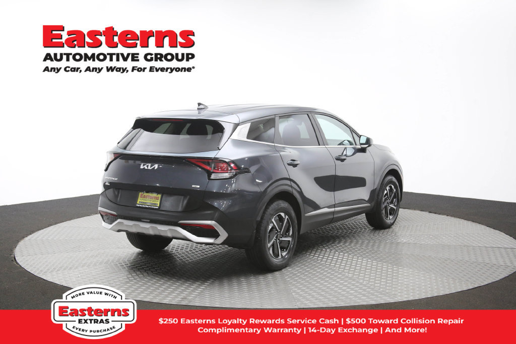 Used 2023 Kia Sportage LX AWD/4WD image 42