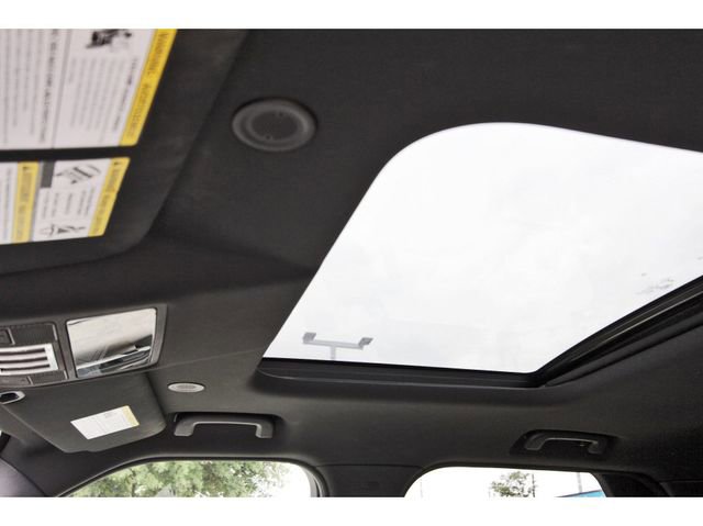 Used 2022 Land Rover Discovery S R-Dynamic image 26