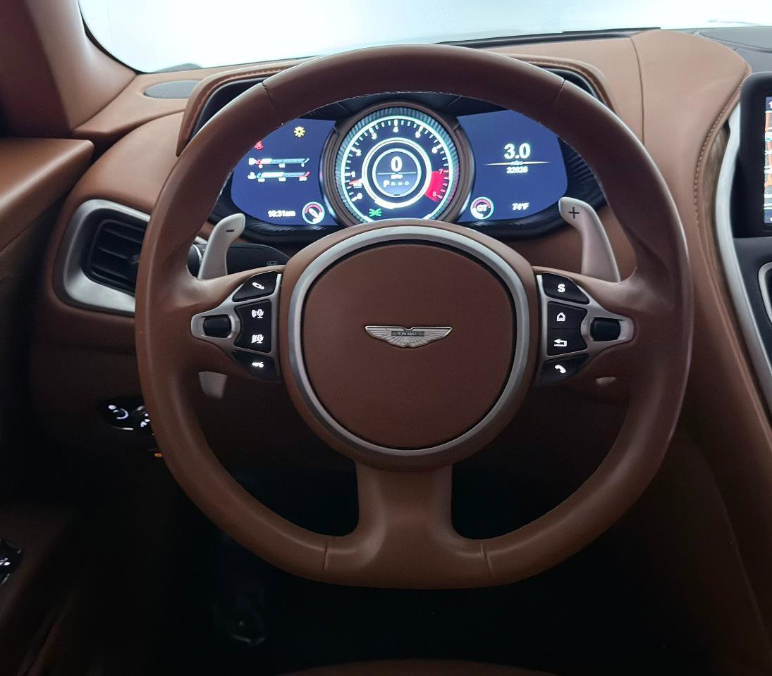 Used 2018 Aston Martin DB11 V12 RWD image 33