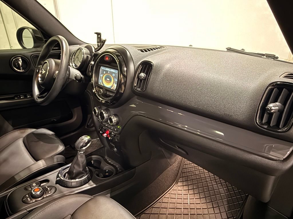 Used 2017 MINI Cooper Countryman FWD image 29