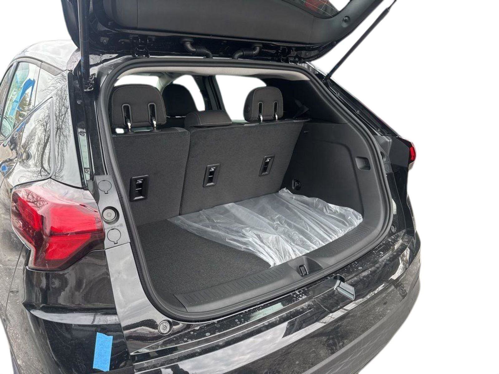 New 2027 Chevrolet Bolt LT w/ Comfort Package FWD image 14