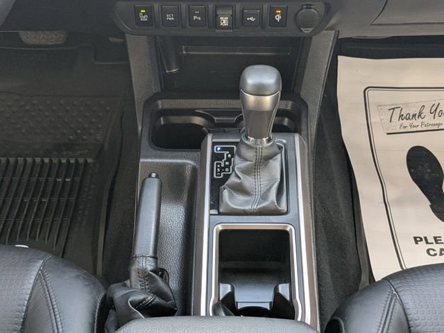 Used 2022 Toyota Tacoma Limited image 18