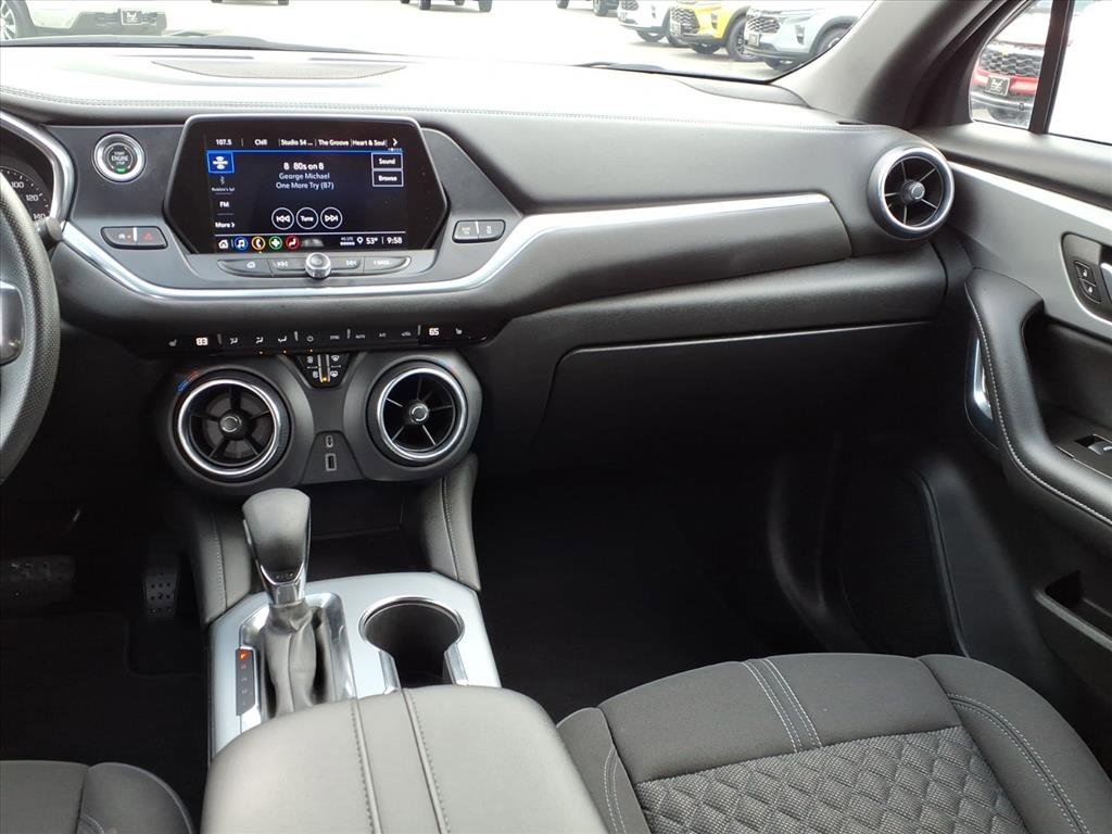 Used 2022 Chevrolet Blazer LT image 9
