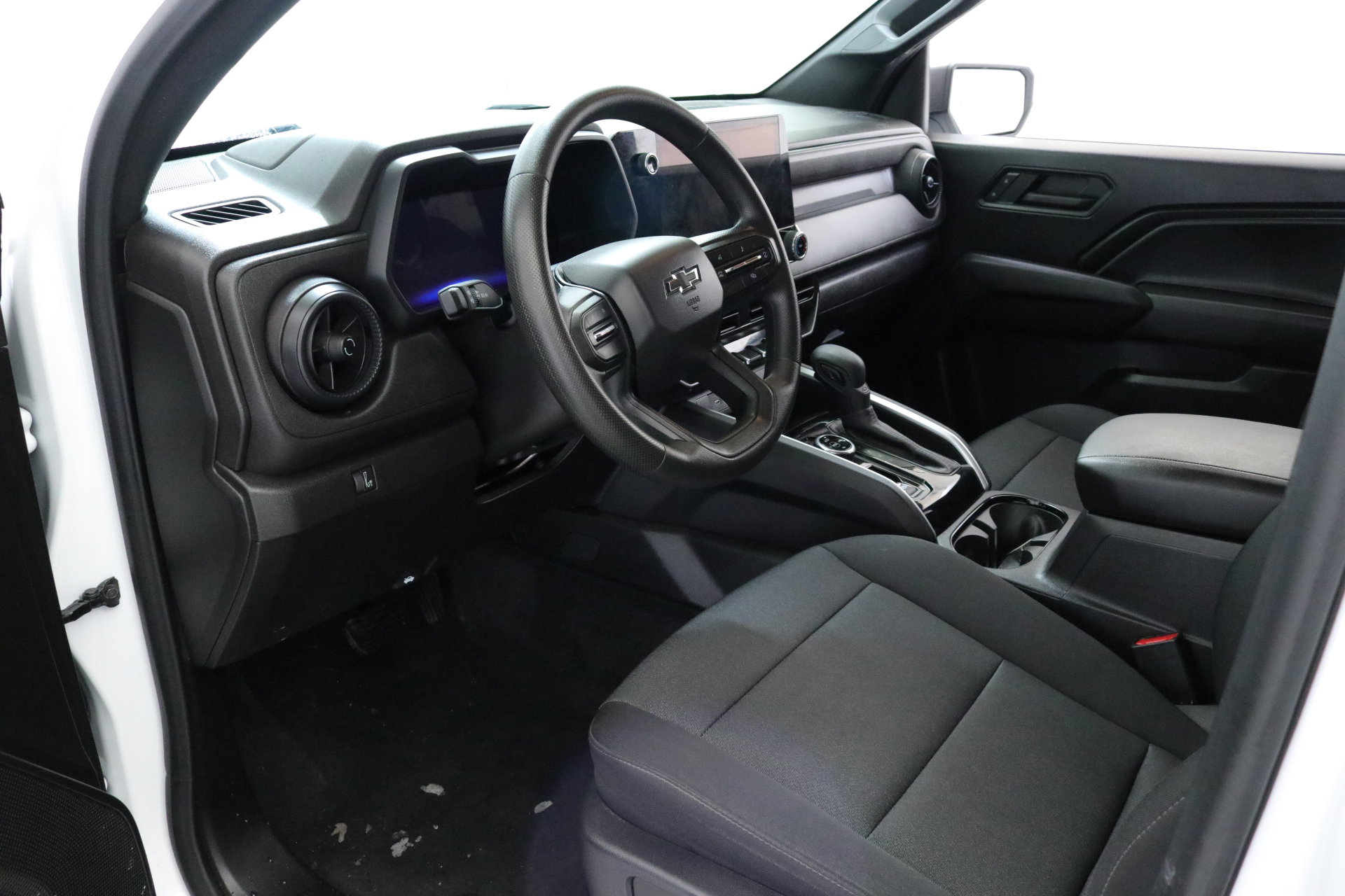 Used 2024 Chevrolet Colorado Trail Boss image 20