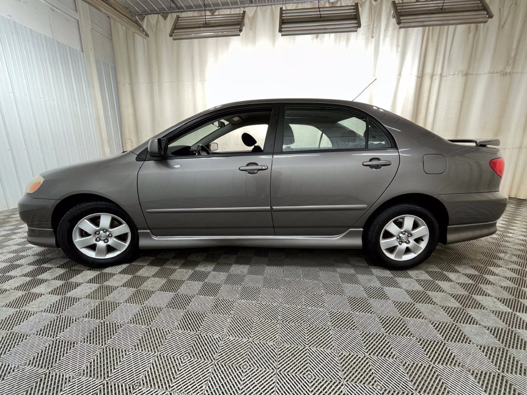 Used 2004 Toyota Corolla CE FWD image 9