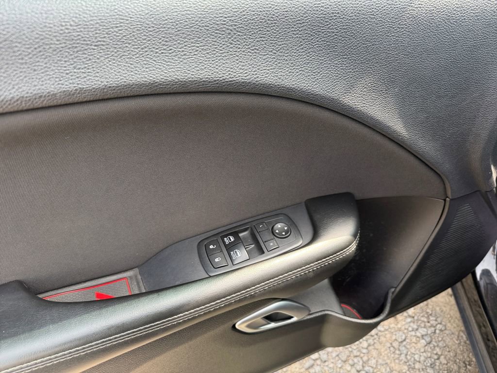 Used 2017 Dodge Challenger SXT RWD image 19