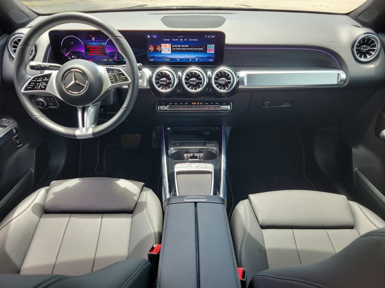 Used 2025 Mercedes-Benz GLB 250 image 12