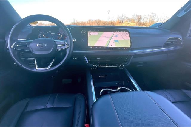 Used 2025 Chevrolet Suburban RST w/ RST Capability Package image 7