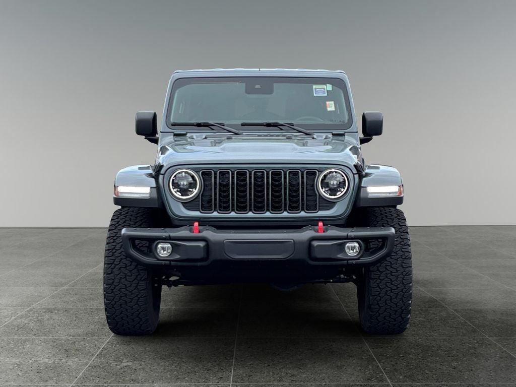 Used 2025 Jeep Wrangler Unlimited Rubicon AWD/4WD image 2