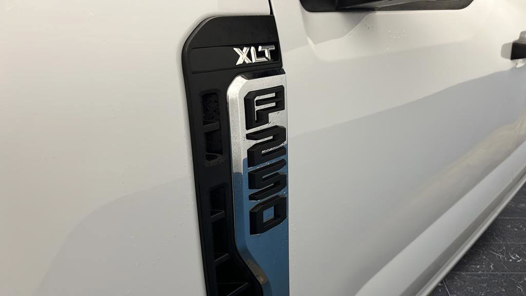 Used 2023 Ford F250 XLT image 32